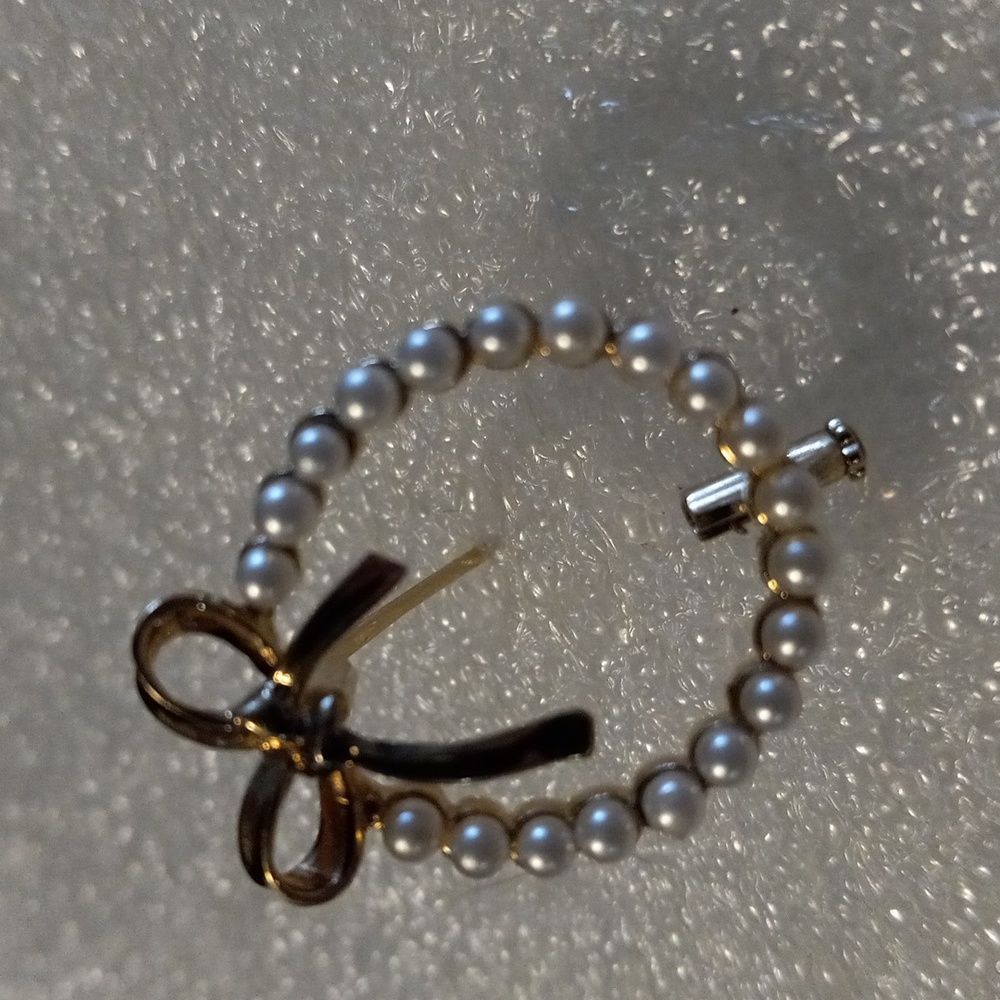 Vintage 925 and gold plated brooch with natural pearls